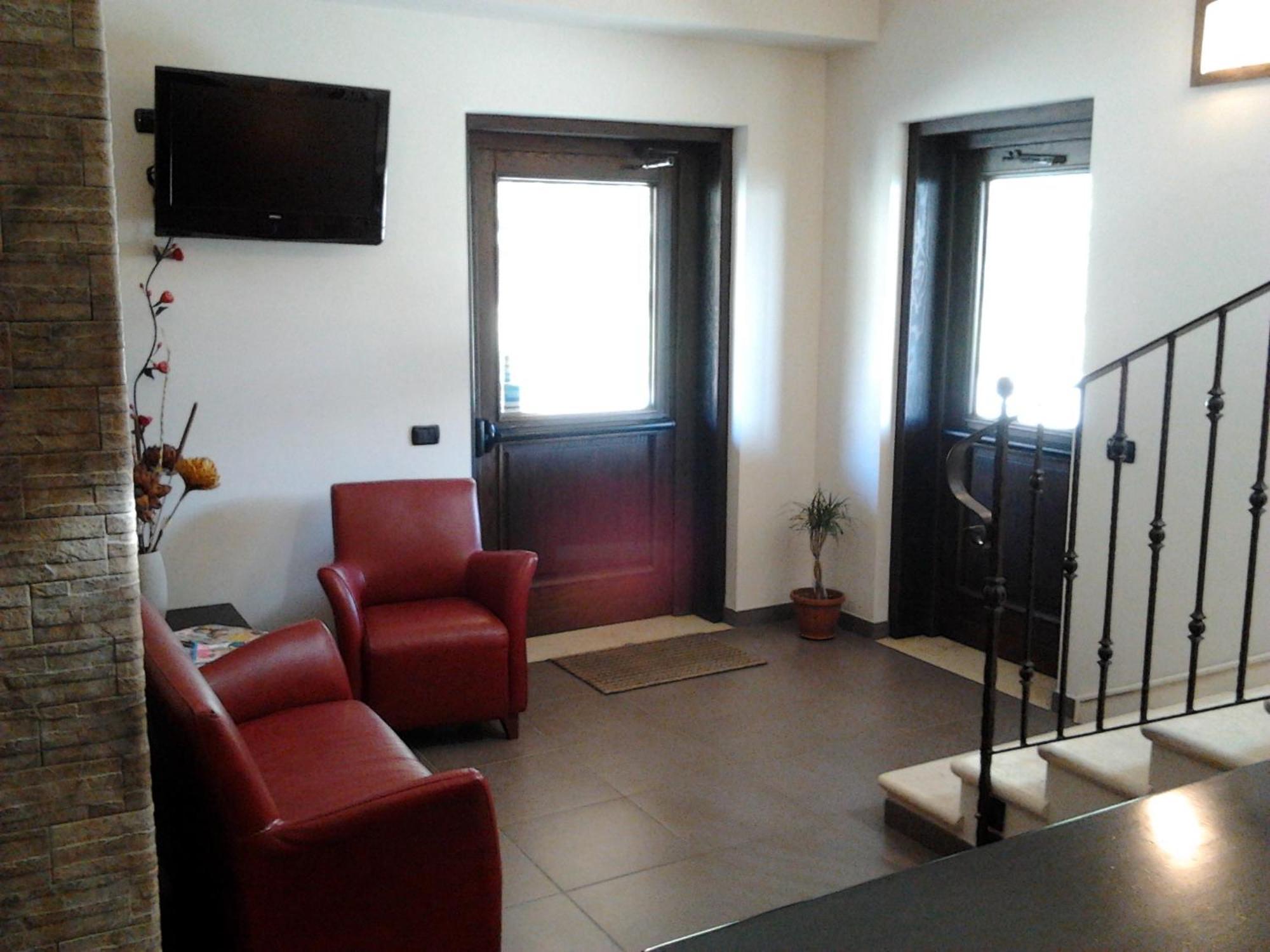 Agrihotel Papaya San Pietro Apostolo Exterior foto