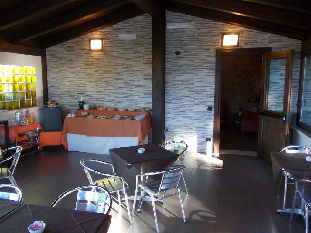 Agrihotel Papaya San Pietro Apostolo Exterior foto